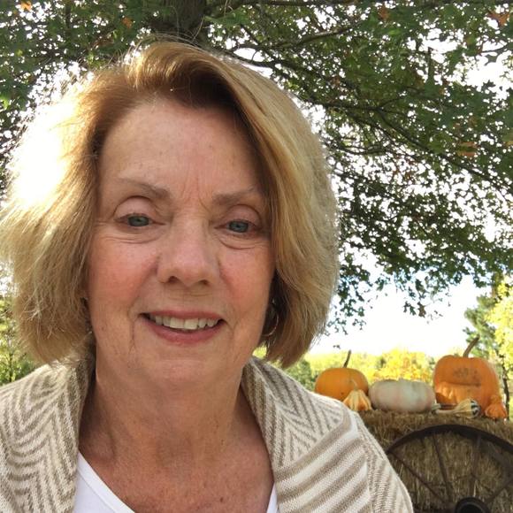 Meet your Posher, Sue - Picture 1 of 1